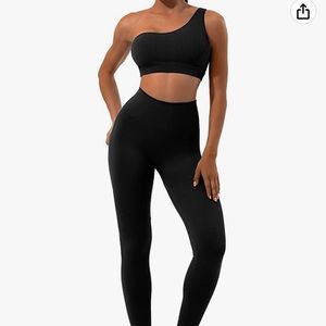 Black workout set